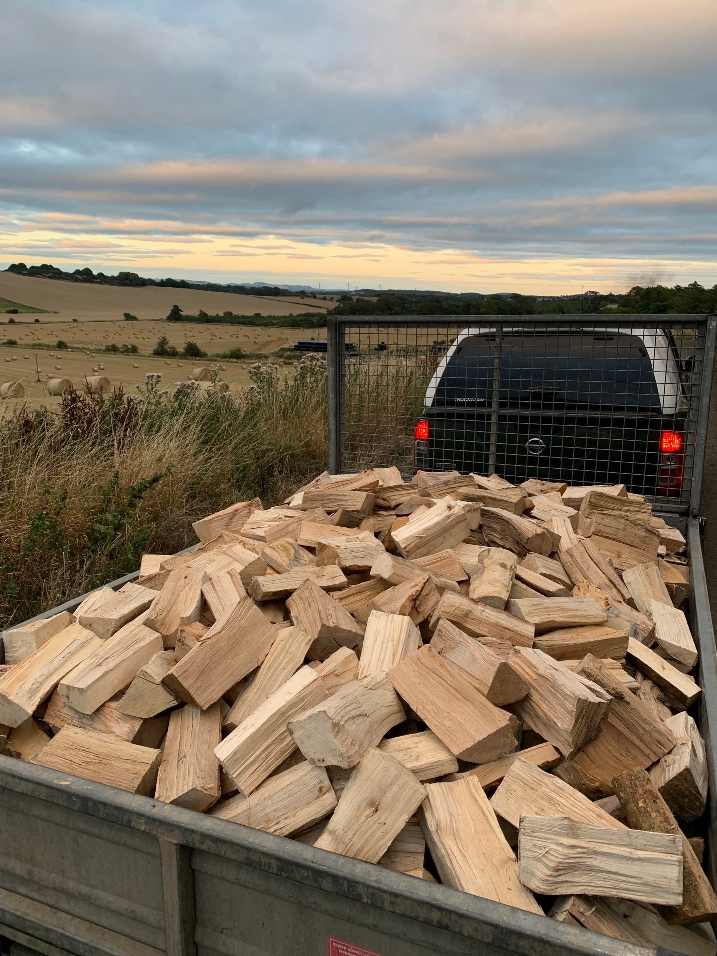 1.8m3 (3 bulk bags) kiln dried hardwood tipped loose