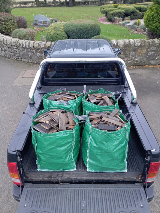 4 handy bags of Oak Whisky Staves