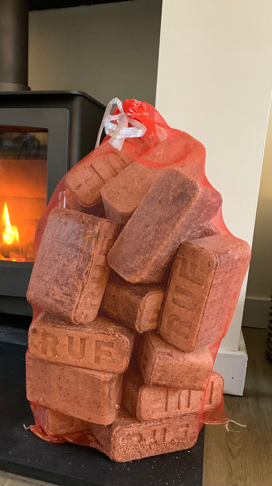 Net sacks of 18 hardwood briquettes