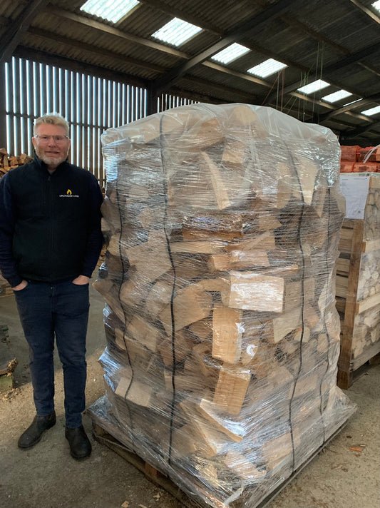 2.1m3 of mixed kiln dried hardwood