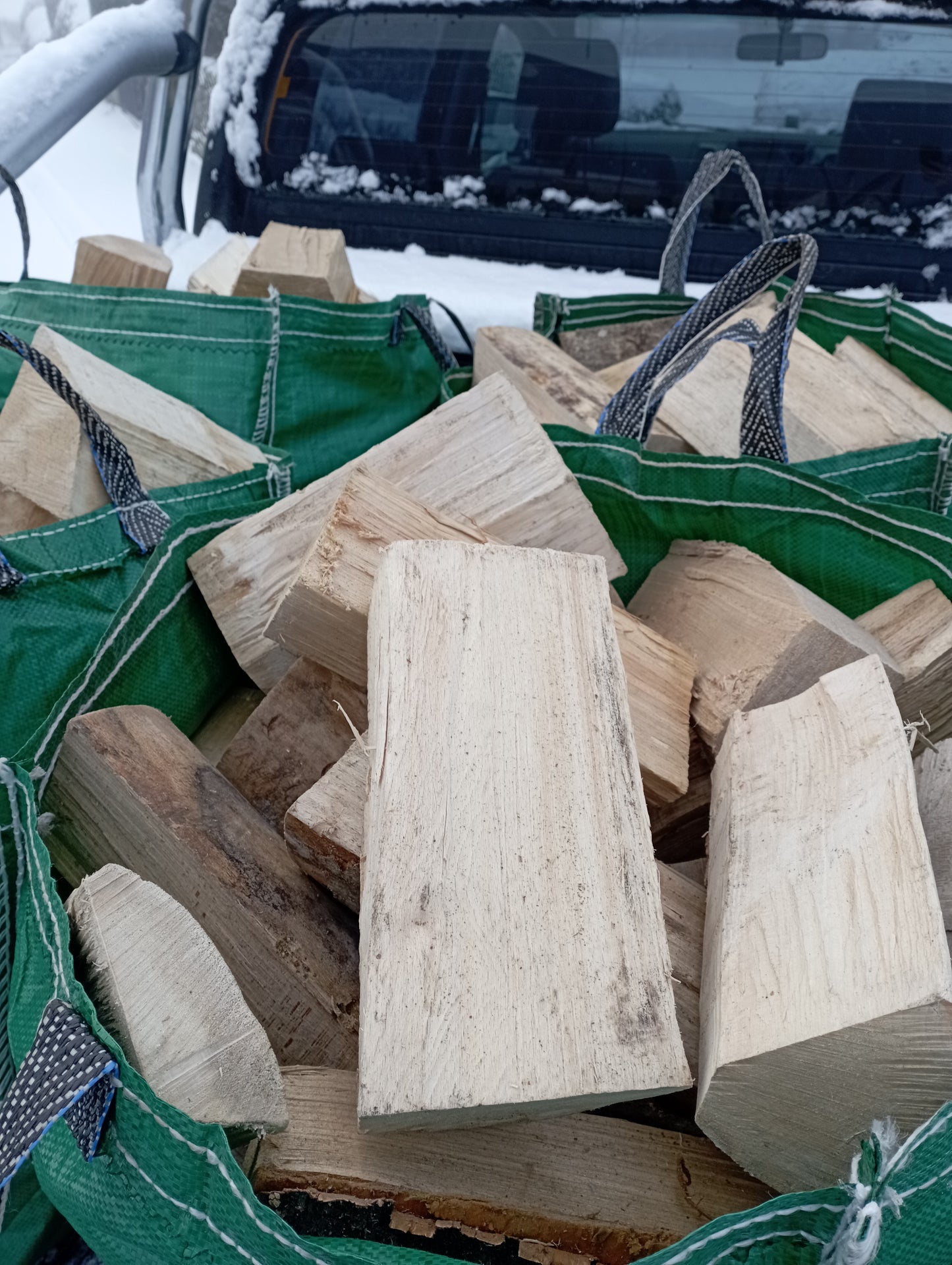 4 bags of ready to burn mixed hardwood