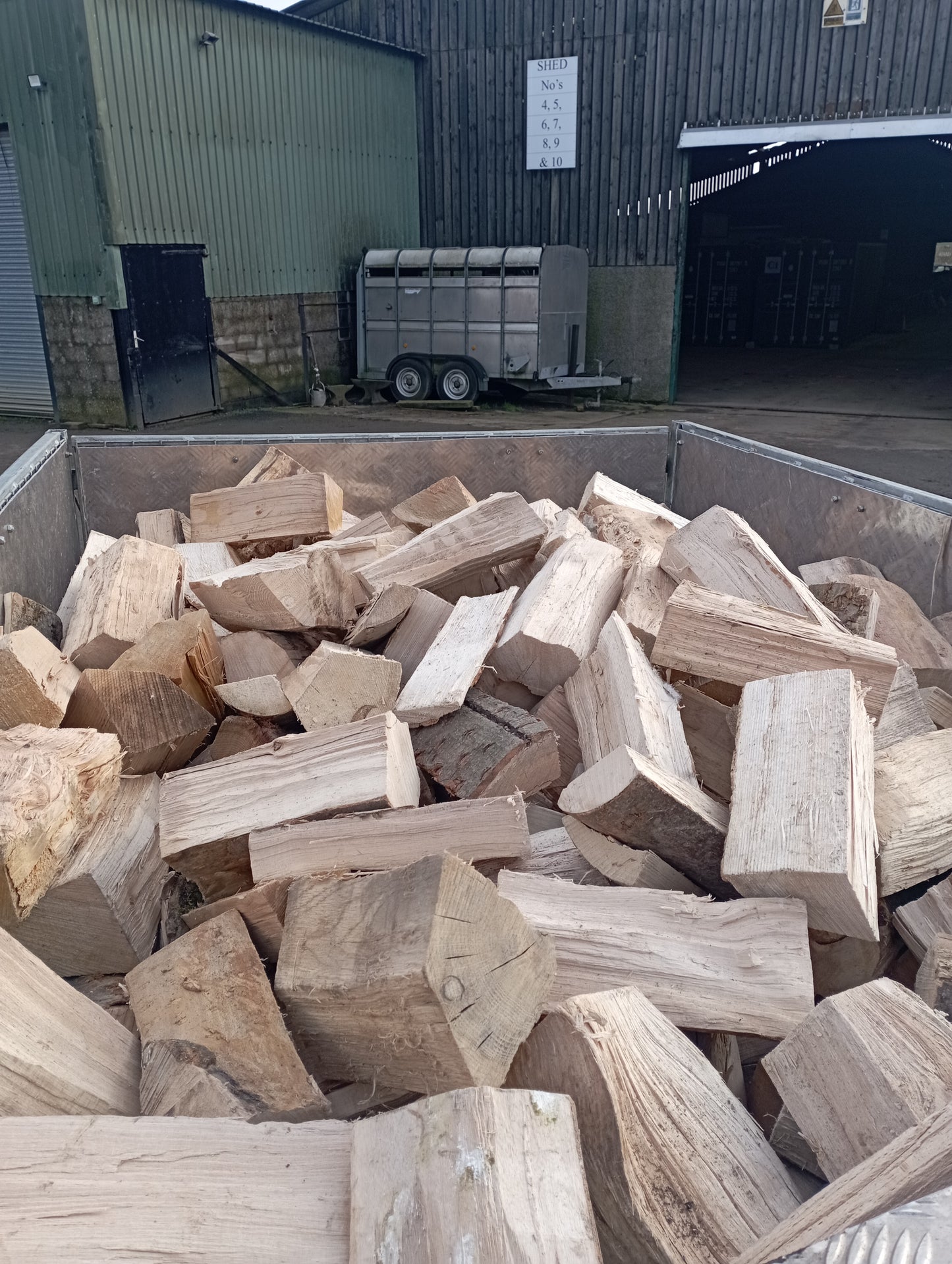 2m3 of ready to burn hardwood, tipped on your drive