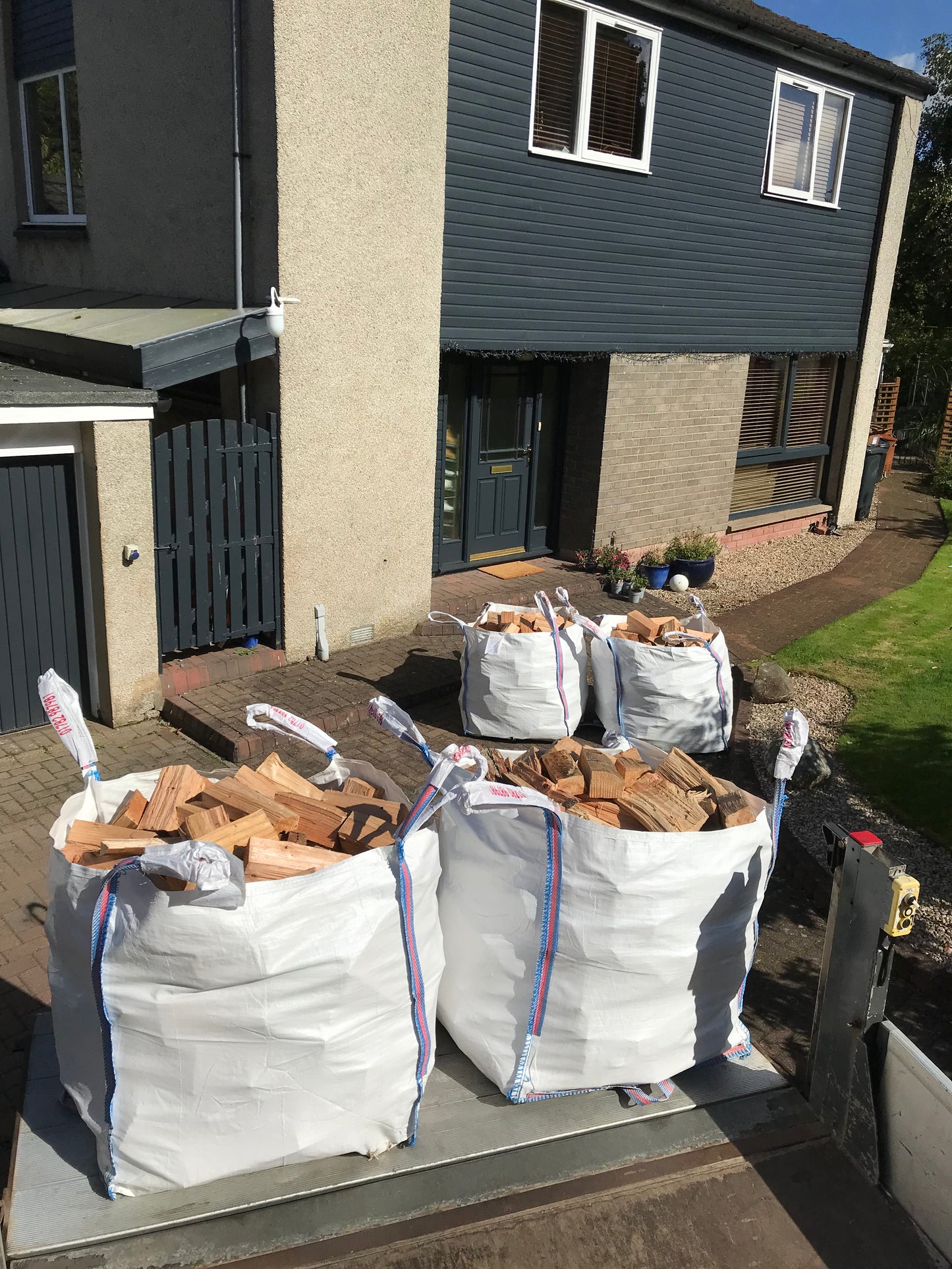 Kiln Dried Larch - 4 bags