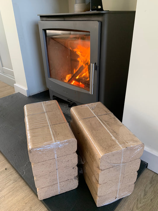 10 packs x 100% oak bricks (12 in a pack) 10 x 11kg