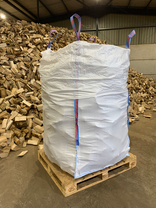 1.9m3 of dry chopped oak whisky staves